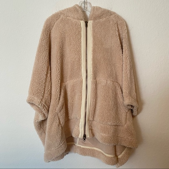 Free People Jackets & Blazers - Free People Fleece Teddy Poncho Jacket Zip Beige Taupe Hood Size Medium Large
